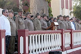 Nella cerimonia  presieduta da Ral, ha paralt o uno dei diplomati, lattuale Capo dellEsercito Orientale, generale di divisione Aguilera Bermdez. Foto: Estudios Revolucin